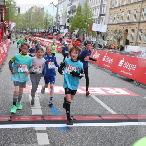 25.04.2026 - Das Zehntel Strokosch-Dieckow http://msf.ph/oto/9630912 25.04.2026 10:52:16 Ziel 5251, 5396, 5433, 5550, 5794, 5838, 6088, 6350, 6687, 6764, 6822, 6856, 6908, 7073, 7158, 7169, 7178, 7182, 7186, 7321, 7719, 7723, 7729, 7900, 7911, 7981 meine-sportfotos.de