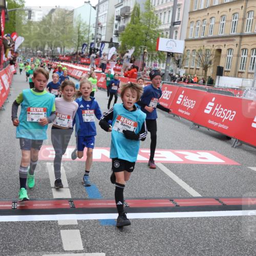 25.04.2026 - Das Zehntel Strokosch-Dieckow http://msf.ph/oto/9630918 25.04.2026 10:52:17 Ziel 5251, 5362, 5379, 5396, 5433, 5550, 5794, 5838, 6088, 6350, 6532, 6687, 6764, 6822, 6856, 6908, 7073, 7158, 7169, 7186, 7321, 7719, 7723, 7729, 7911, 7981 meine-sportfotos.de