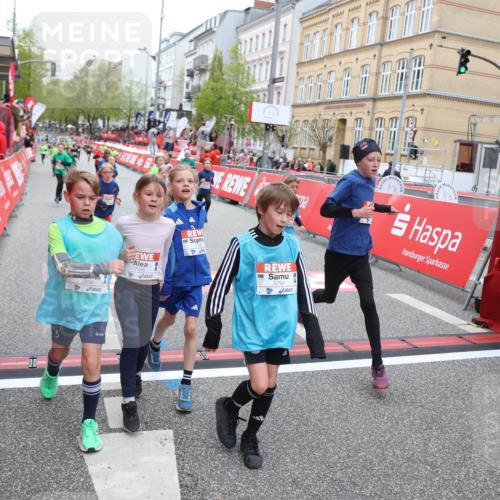 25.04.2026 - Das Zehntel Strokosch-Dieckow http://msf.ph/oto/9630941 25.04.2026 10:52:17 Ziel 5251, 5362, 5379, 5396, 5433, 5550, 5794, 5838, 6088, 6350, 6532, 6687, 6764, 6822, 6856, 6908, 7073, 7158, 7169, 7186, 7321, 7719, 7723, 7729, 7911, 7981 meine-sportfotos.de