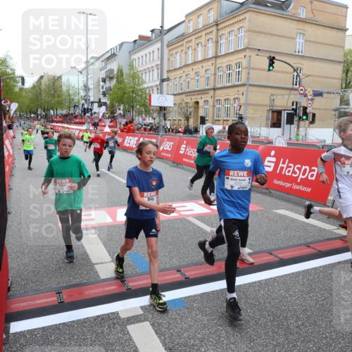 25.04.2026 - Das Zehntel Strokosch-Dieckow http://msf.ph/oto/9630984 25.04.2026 10:52:20 Ziel 5251, 5362, 5379, 5396, 5433, 5794, 5838, 6139, 6358, 6532, 6550, 6822, 6856, 6908, 7126, 7136, 7169, 7186, 7590, 7719, 7909, 7946, 7981 meine-sportfotos.de