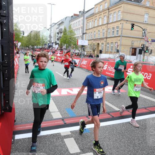 25.04.2026 - Das Zehntel Strokosch-Dieckow http://msf.ph/oto/9631010 25.04.2026 10:52:21 Ziel 5251, 5362, 5379, 5396, 5433, 5794, 5838, 6139, 6358, 6532, 6550, 6822, 6856, 7126, 7136, 7169, 7186, 7590, 7909, 7946, 7981 meine-sportfotos.de