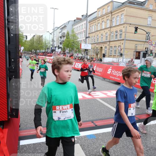 25.04.2026 - Das Zehntel Strokosch-Dieckow http://msf.ph/oto/9631016 25.04.2026 10:52:21 Ziel 5251, 5362, 5379, 5396, 5433, 5794, 5838, 6139, 6358, 6532, 6550, 6822, 6856, 7126, 7136, 7169, 7186, 7590, 7909, 7946, 7981 meine-sportfotos.de