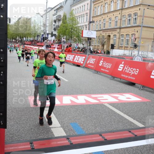 25.04.2026 - Das Zehntel Strokosch-Dieckow http://msf.ph/oto/9631029 25.04.2026 10:52:22 Ziel 5362, 5379, 5396, 5433, 5794, 5838, 6139, 6358, 6532, 6550, 6822, 6856, 7126, 7136, 7169, 7186, 7246, 7590, 7909, 7946 meine-sportfotos.de