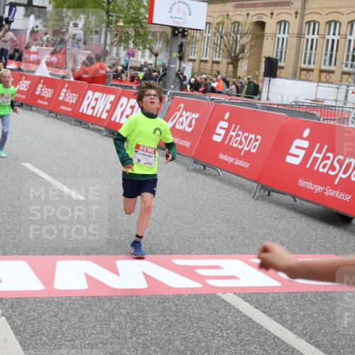 25.04.2026 - Das Zehntel Strokosch-Dieckow http://msf.ph/oto/9631062 25.04.2026 10:52:23 Ziel 5362, 5379, 5396, 6139, 6358, 6532, 6550, 6822, 6856, 7126, 7136, 7150, 7246, 7590, 7909, 7946 meine-sportfotos.de