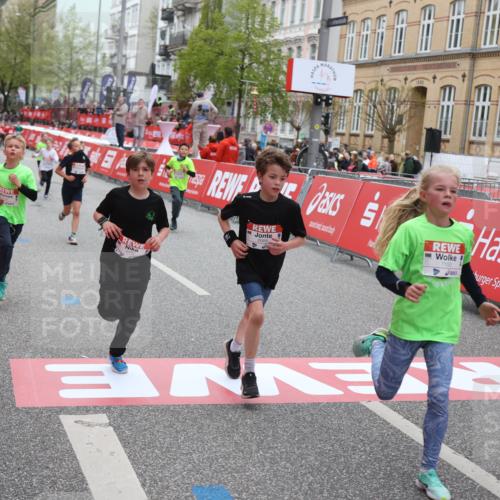 25.04.2026 - Das Zehntel Strokosch-Dieckow http://msf.ph/oto/9631136 25.04.2026 10:52:25 Ziel 5362, 5379, 5492, 6139, 6358, 6532, 6550, 6988, 7100, 7126, 7136, 7150, 7246, 7590, 7909, 7946 meine-sportfotos.de