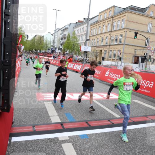 25.04.2026 - Das Zehntel Strokosch-Dieckow http://msf.ph/oto/9631151 25.04.2026 10:52:26 Ziel 5492, 5575, 6139, 6358, 6550, 6988, 7100, 7126, 7136, 7150, 7246, 7254, 7590, 7909, 7946 meine-sportfotos.de