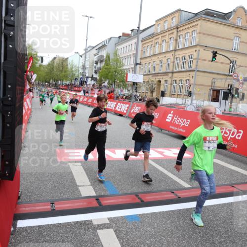 25.04.2026 - Das Zehntel Strokosch-Dieckow http://msf.ph/oto/9631153 25.04.2026 10:52:26 Ziel 5492, 5575, 6139, 6358, 6550, 6988, 7100, 7126, 7136, 7150, 7246, 7254, 7590, 7909, 7946 meine-sportfotos.de