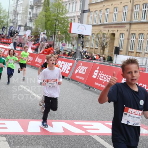 25.04.2026 - Das Zehntel Strokosch-Dieckow http://msf.ph/oto/9631182 25.04.2026 10:52:29 Ziel 5089, 5492, 5526, 5551, 5575, 6988, 7100, 7103, 7150, 7246, 7254, 7388 meine-sportfotos.de