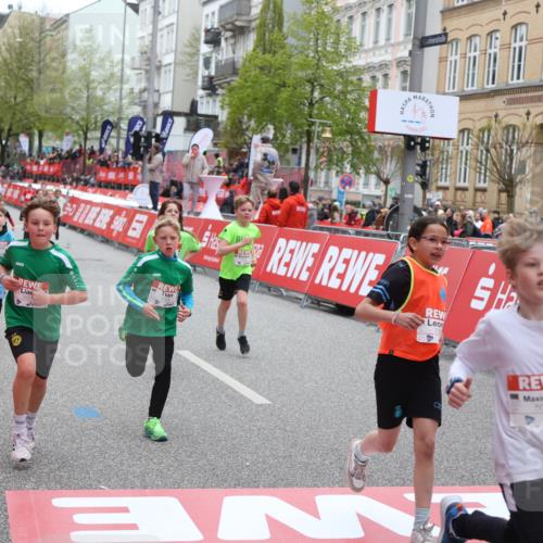 25.04.2026 - Das Zehntel Strokosch-Dieckow http://msf.ph/oto/9631193 25.04.2026 10:52:29 Ziel 5089, 5492, 5526, 5551, 5575, 6988, 7100, 7103, 7150, 7246, 7254, 7388 meine-sportfotos.de