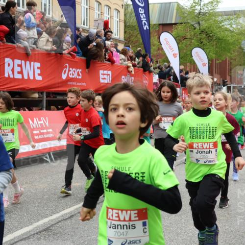 25.04.2026 - Das Zehntel Yannick Fuchs http://msf.ph/oto/9637887 25.04.2026 10:33:01 Allgemein zum Event 5354, 7047, 92, 9, 2492, 9, 7053, 00, 03, 00 meine-sportfotos.de
