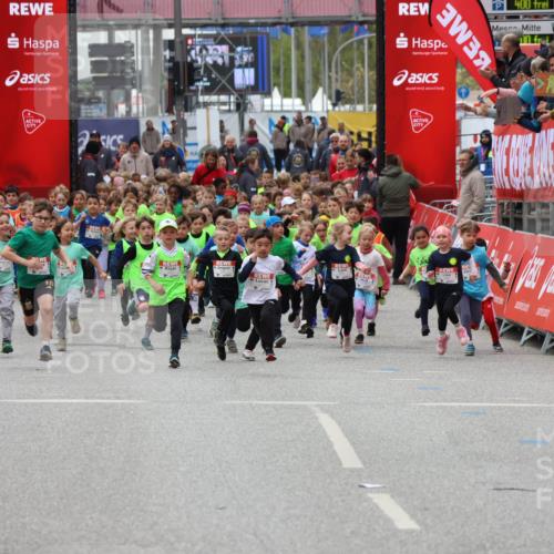 25.04.2026 - Das Zehntel Yannick Fuchs http://msf.ph/oto/9638141 25.04.2026 10:34:31 Allgemein zum Event 5, 10, 400, 110 meine-sportfotos.de