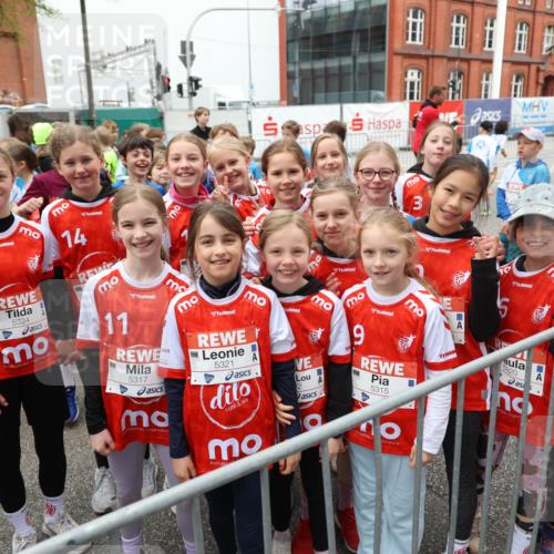 25.04.2026 - Das Zehntel Strokosch-Dieckow http://msf.ph/oto/9669153 25.04.2026 10:08:59 Allgemein zum Event 7, 5324, 14, 11, 5317, 5321, 2, 9, 5315, 17, 5320 meine-sportfotos.de