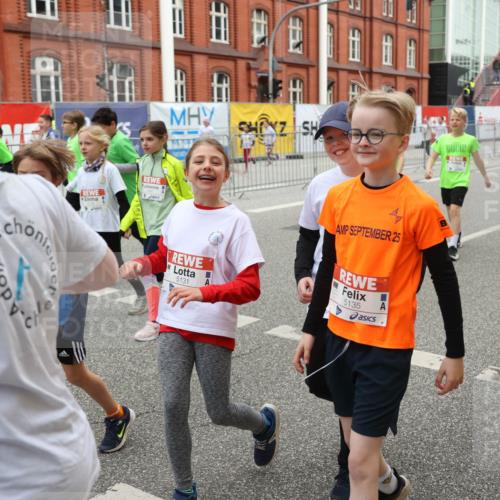 25.04.2026 - Das Zehntel Strokosch-Dieckow http://msf.ph/oto/9669221 25.04.2026 10:10:42 Allgemein zum Event 25, 5131, 5135 meine-sportfotos.de
