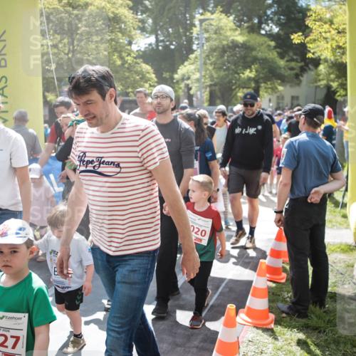 09.05.2026 - Störlauf H.Heesch http://msf.ph/oto/9670352 09.05.2026 13:04:16 Ziel 6285, 6227, 020 meine-sportfotos.de