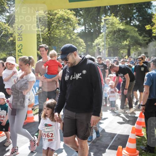 09.05.2026 - Störlauf H.Heesch http://msf.ph/oto/9670361 09.05.2026 13:04:21 Ziel 284, 6162, 6191 meine-sportfotos.de