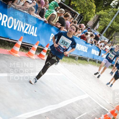 09.05.2026 - Störlauf H.Heesch http://msf.ph/oto/9671253 09.05.2026 13:43:39 Ziel 352, 357, 356 meine-sportfotos.de