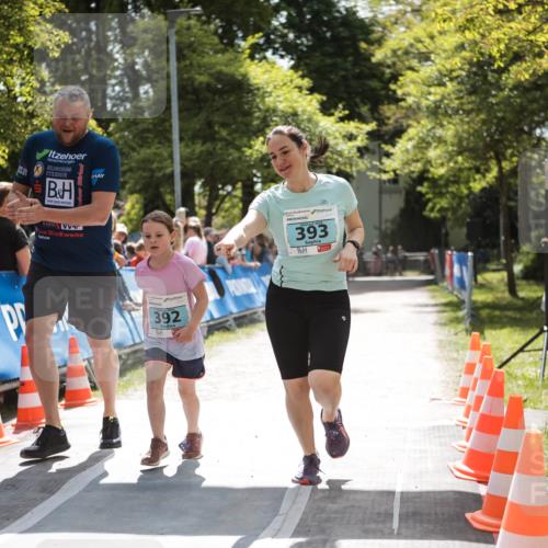 09.05.2026 - Störlauf H.Heesch http://msf.ph/oto/9671466 09.05.2026 13:47:52 Ziel 392, 393 meine-sportfotos.de