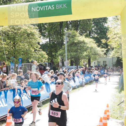 09.05.2026 - Störlauf H.Heesch http://msf.ph/oto/9671635 09.05.2026 13:58:16 Ziel 3, 887, 689 meine-sportfotos.de