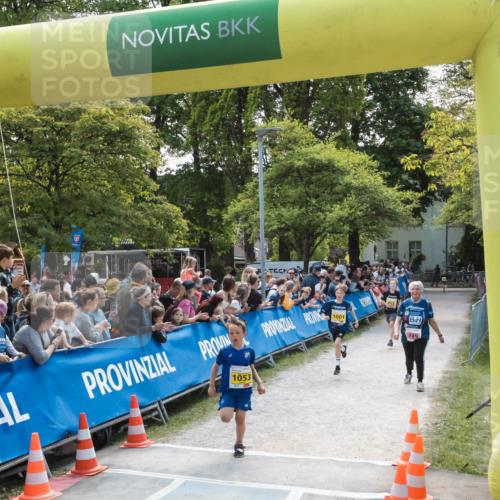 09.05.2026 - Störlauf H.Heesch http://msf.ph/oto/9672111 09.05.2026 14:10:31 Ziel 1053, 1001, 749 meine-sportfotos.de