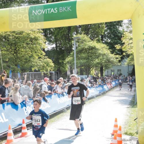 09.05.2026 - Störlauf H.Heesch http://msf.ph/oto/9672474 09.05.2026 14:46:45 Ziel 1976, 3, 1342, 1294 meine-sportfotos.de