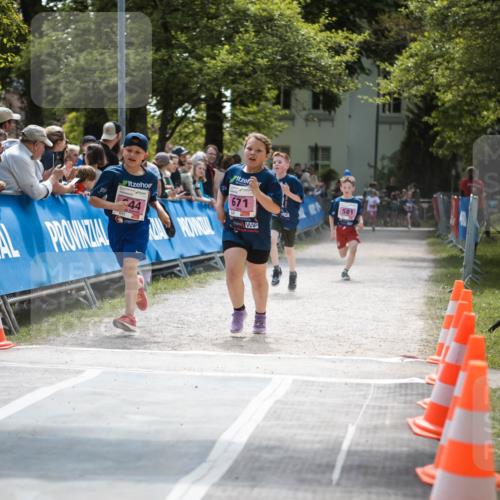 09.05.2026 - Störlauf H.Heesch http://msf.ph/oto/9672682 09.05.2026 13:55:32 Ziel 44, 671, 581 meine-sportfotos.de
