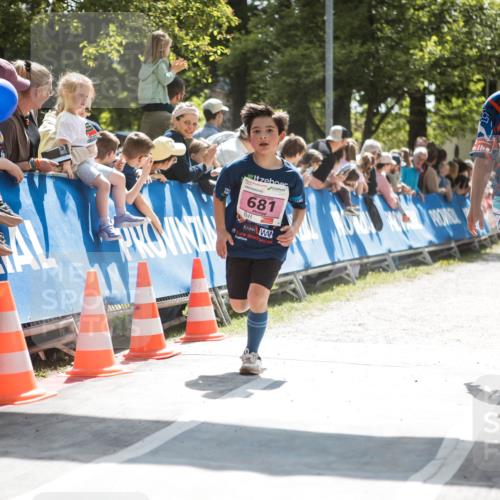 09.05.2026 - Störlauf H.Heesch http://msf.ph/oto/9672777 09.05.2026 13:57:40 Ziel 2010, 681, 617 meine-sportfotos.de