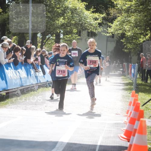 09.05.2026 - Störlauf H.Heesch http://msf.ph/oto/9672867 09.05.2026 13:58:53 Ziel 710, 697, 708 meine-sportfotos.de