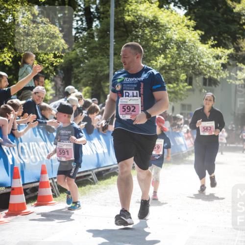 09.05.2026 - Störlauf H.Heesch http://msf.ph/oto/9672876 09.05.2026 13:58:58 Ziel 591, 592, 562 meine-sportfotos.de