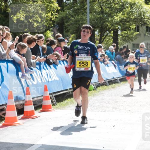 09.05.2026 - Störlauf H.Heesch http://msf.ph/oto/9673592 09.05.2026 14:14:33 Ziel 958, 944, 942 meine-sportfotos.de