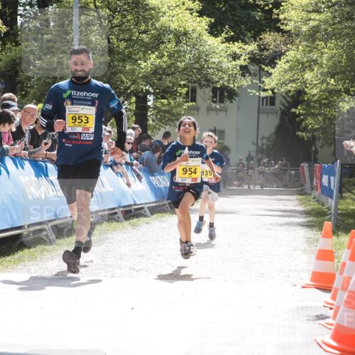09.05.2026 - Störlauf H.Heesch http://msf.ph/oto/9673613 09.05.2026 14:14:48 Ziel 953, 954, 935 meine-sportfotos.de