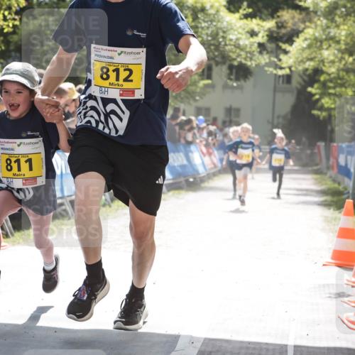 09.05.2026 - Störlauf H.Heesch http://msf.ph/oto/9673648 09.05.2026 14:15:15 Ziel 2026, 811, 2026, 812 meine-sportfotos.de