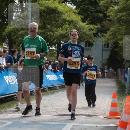 09.05.2026 - Störlauf H.Heesch http://msf.ph/oto/9676027 09.05.2026 15:35:06 Ziel 194, 2257, 49999577, 2256, 2041 meine-sportfotos.de