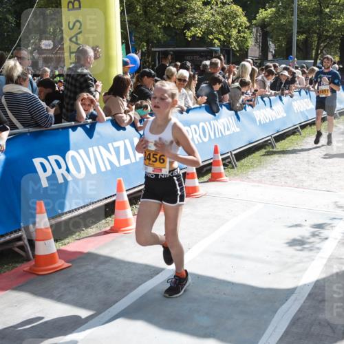 09.05.2026 - Störlauf H.Heesch http://msf.ph/oto/9678129 09.05.2026 15:27:12 Ziel 456, 1897, 2417 meine-sportfotos.de