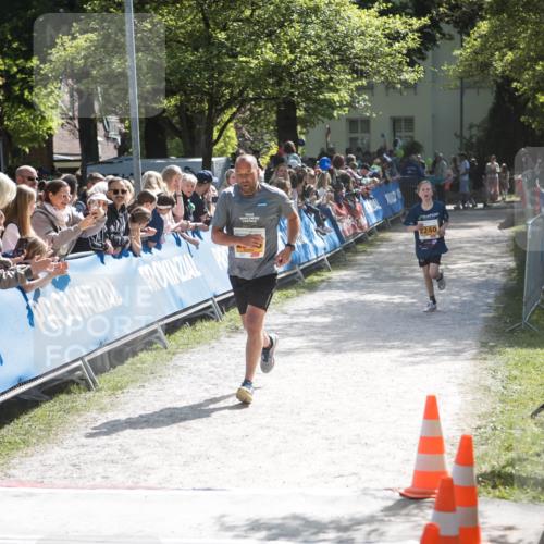 09.05.2026 - Störlauf H.Heesch http://msf.ph/oto/9678182 09.05.2026 15:27:31 Ziel 04821, 951, 2240 meine-sportfotos.de