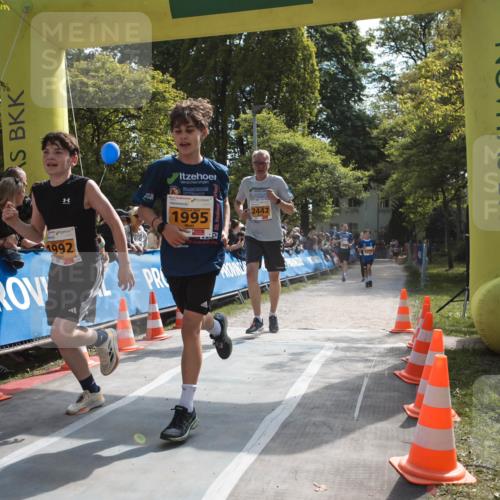 09.05.2026 - Störlauf H.Heesch http://msf.ph/oto/9678388 09.05.2026 15:28:48 Ziel 1992, 34, 1995 meine-sportfotos.de