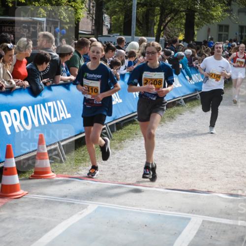 09.05.2026 - Störlauf H.Heesch http://msf.ph/oto/9678973 09.05.2026 15:32:43 Ziel 9518, 410, 2208, 2156 meine-sportfotos.de