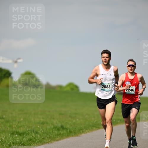 10.05.2026 - 8. Wedeler Halbmarathon Dr. Thomas Lammeyer http://msf.ph/oto/9691131 10.05.2026 11:11:53 Laufen 2083, 2246 meine-sportfotos.de