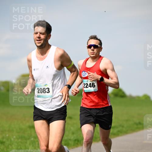 10.05.2026 - 8. Wedeler Halbmarathon Dr. Thomas Lammeyer http://msf.ph/oto/9691175 10.05.2026 11:11:56 Laufen 2083, 2246 meine-sportfotos.de
