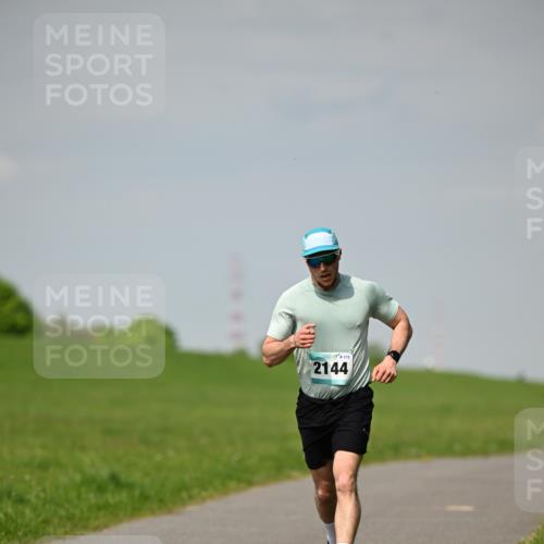 10.05.2026 - 8. Wedeler Halbmarathon Dr. Thomas Lammeyer http://msf.ph/oto/9691211 10.05.2026 11:12:04 Laufen 173, 2144 meine-sportfotos.de