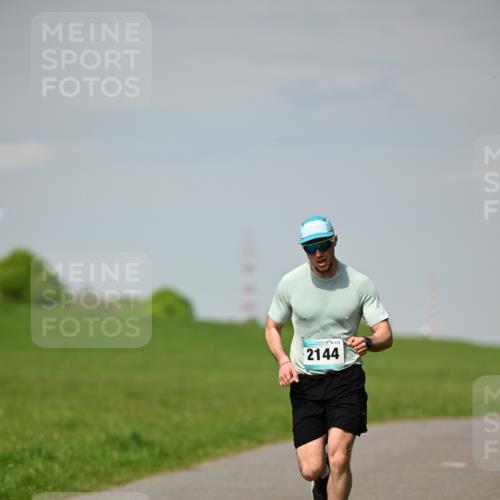10.05.2026 - 8. Wedeler Halbmarathon Dr. Thomas Lammeyer http://msf.ph/oto/9691213 10.05.2026 11:12:04 Laufen 173, 2144 meine-sportfotos.de