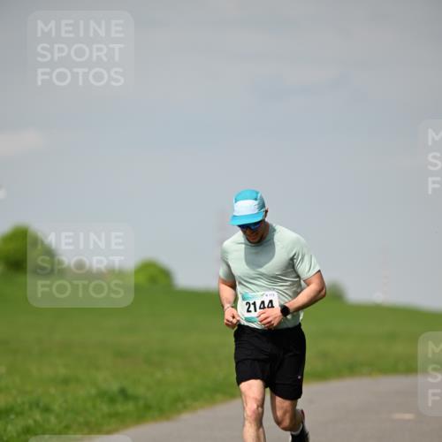 10.05.2026 - 8. Wedeler Halbmarathon Dr. Thomas Lammeyer http://msf.ph/oto/9691218 10.05.2026 11:12:05 Laufen 173, 2144 meine-sportfotos.de