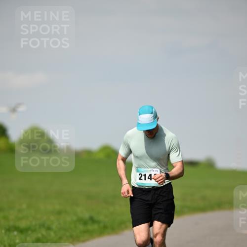 10.05.2026 - 8. Wedeler Halbmarathon Dr. Thomas Lammeyer http://msf.ph/oto/9691227 10.05.2026 11:12:05 Laufen 214, 173 meine-sportfotos.de