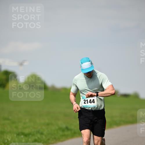 10.05.2026 - 8. Wedeler Halbmarathon Dr. Thomas Lammeyer http://msf.ph/oto/9691229 10.05.2026 11:12:05 Laufen 173, 2144 meine-sportfotos.de