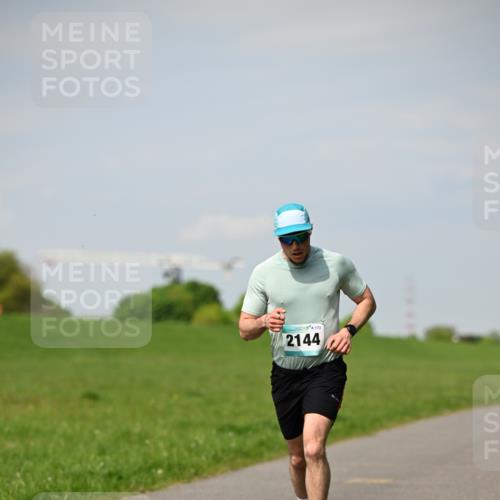 10.05.2026 - 8. Wedeler Halbmarathon Dr. Thomas Lammeyer http://msf.ph/oto/9691244 10.05.2026 11:12:06 Laufen 173, 2144 meine-sportfotos.de
