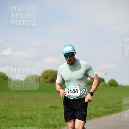 10.05.2026 - 8. Wedeler Halbmarathon Dr. Thomas Lammeyer http://msf.ph/oto/9691266 10.05.2026 11:12:07 Laufen 173, 2144 meine-sportfotos.de