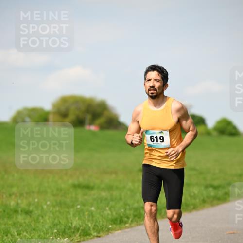 10.05.2026 - 8. Wedeler Halbmarathon Dr. Thomas Lammeyer http://msf.ph/oto/9691357 10.05.2026 11:12:47 Laufen 619 meine-sportfotos.de
