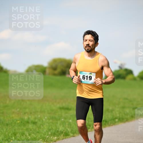 10.05.2026 - 8. Wedeler Halbmarathon Dr. Thomas Lammeyer http://msf.ph/oto/9691364 10.05.2026 11:12:47 Laufen 619 meine-sportfotos.de