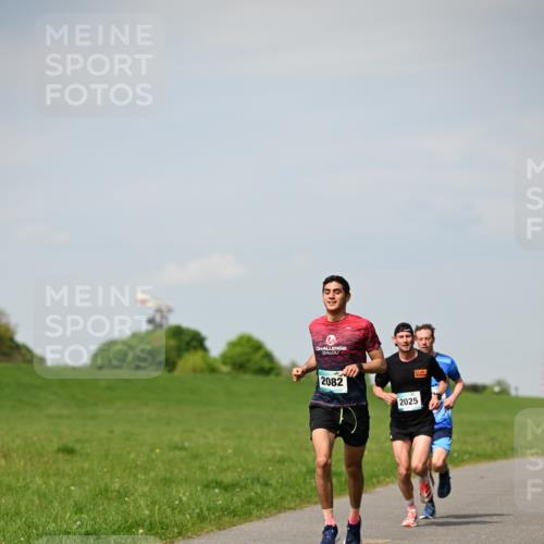 10.05.2026 - 8. Wedeler Halbmarathon Dr. Thomas Lammeyer http://msf.ph/oto/9691372 10.05.2026 11:13:08 Laufen 2082, 2025 meine-sportfotos.de
