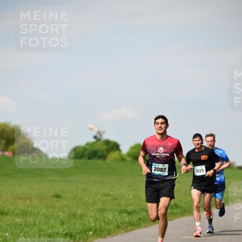 10.05.2026 - 8. Wedeler Halbmarathon Dr. Thomas Lammeyer http://msf.ph/oto/9691379 10.05.2026 11:13:08 Laufen 2082, 2025 meine-sportfotos.de