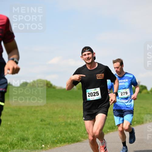 10.05.2026 - 8. Wedeler Halbmarathon Dr. Thomas Lammeyer http://msf.ph/oto/9691429 10.05.2026 11:13:12 Laufen 2025, 119, 2023, 279 meine-sportfotos.de